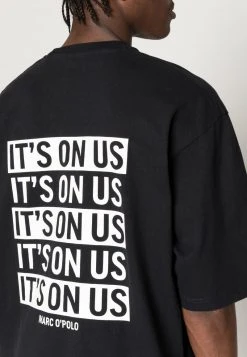 Marc O'Polo CREW NECK ITS ON US - T-Shirt Print - Black | Herren 9 Marc O'Polo CREW NECK ITS ON US - T-Shirt Print - Black | Herren -Marc O'Polo Verkäufe 0467407920bd43078bcc7bd8dfa4e0f7