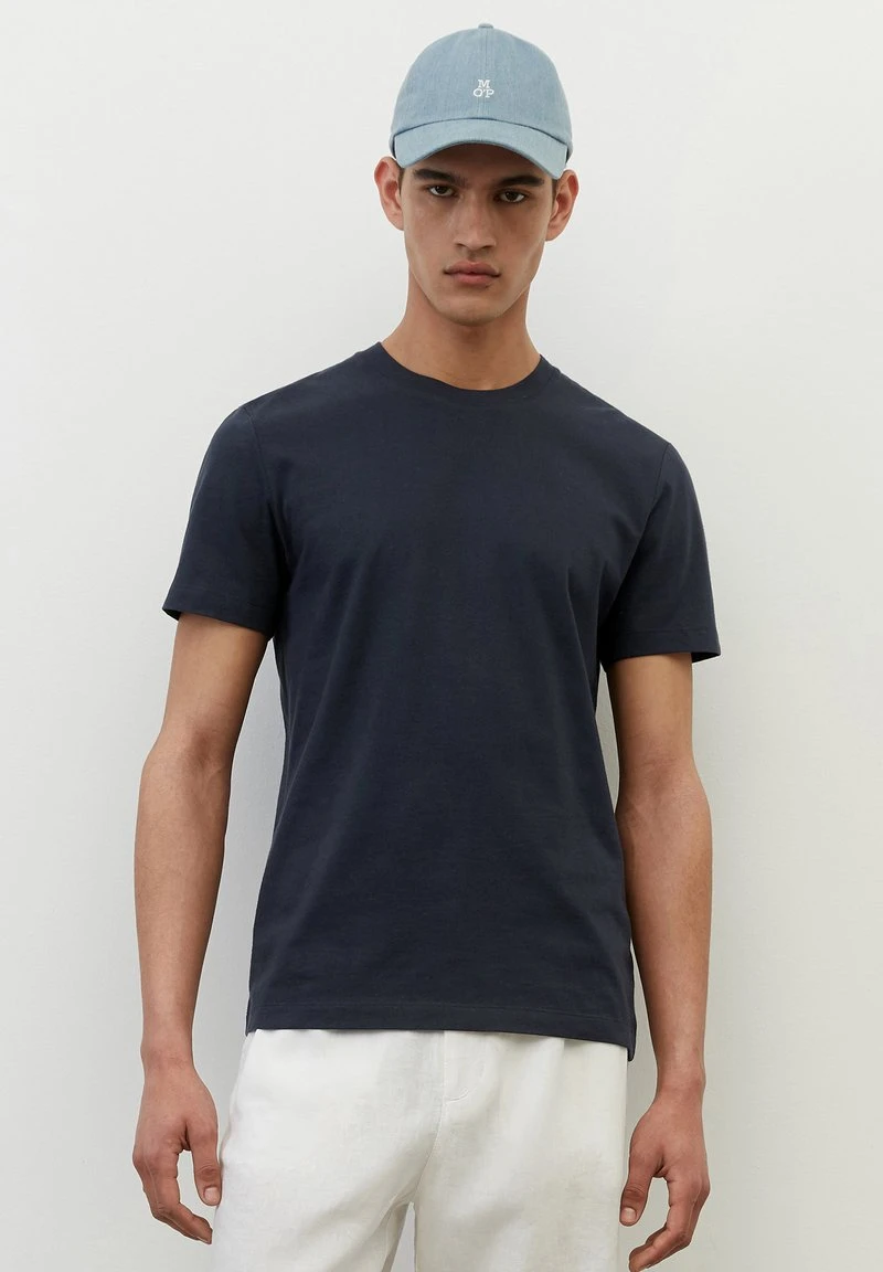 Marc O'Polo T-Shirt Print - Dark Navy | Herren 1 Marc O'Polo T-Shirt Print - Dark Navy | Herren