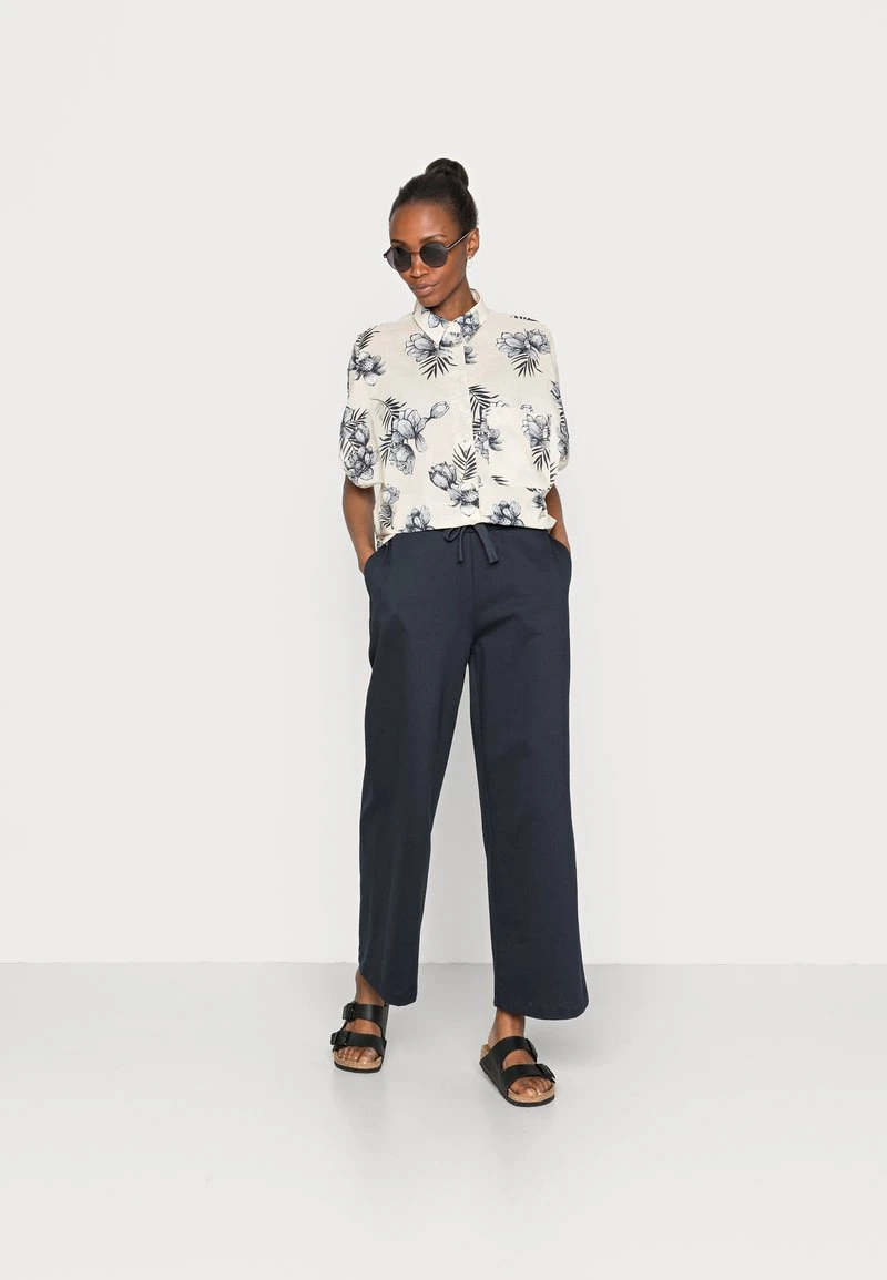 SHORT SLEEVE BLOUSE PATCHED CHEST POCKET ROUND PRINTED - Bluse - multi Marc O'Polo Damen SHORT SLEEVE BLOUSE PATCHED CHEST POCKET ROUND PRINTED - Bluse - Multi -Marc O'Polo Verkäufe 0bf1a25326a748f287f379a660e803c0