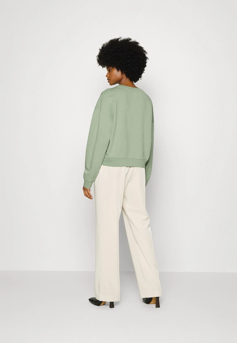 Marc O'Polo ROUND NECK MODERN COPPED FIT LOGOMANIA - Sweatshirt - Breezy Mint | Damen 3 Marc O'Polo ROUND NECK MODERN COPPED FIT LOGOMANIA - Sweatshirt - Breezy Mint | Damen – Bild 3