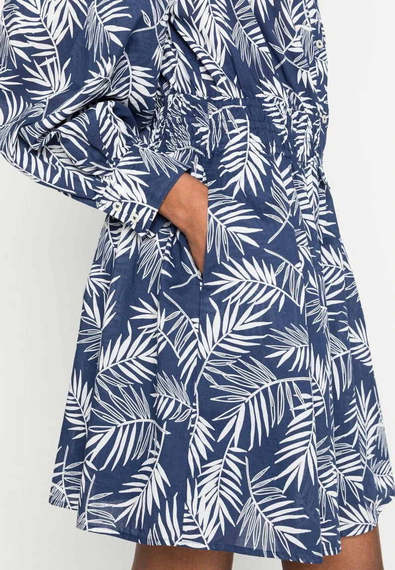 Marc O'Polo Damen DRESS FEMININE STYLE FITTED WAIST SHIRT DETAILS SHORT LENGTH - Blusenkleid - Navy 5 Marc O'Polo Damen DRESS FEMININE STYLE FITTED WAIST SHIRT DETAILS SHORT LENGTH - Blusenkleid - Navy – Bild 5