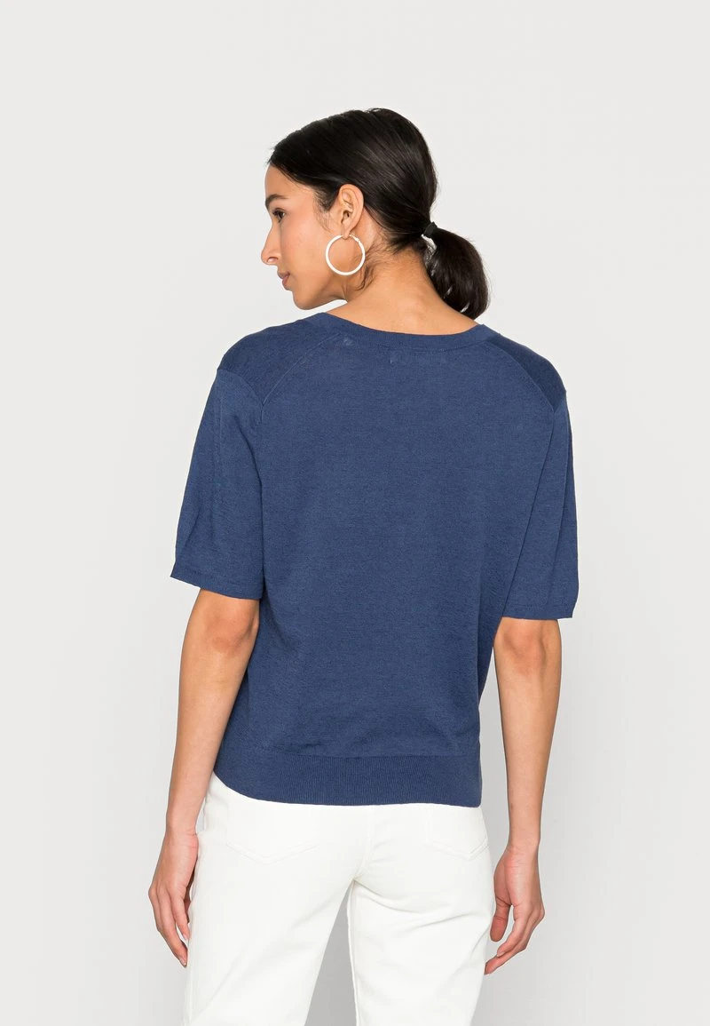 Marc O'Polo Damen SHORTSLEEVE V NECK - T-Shirt Basic - Noble Blue 3 Marc O'Polo Damen SHORTSLEEVE V NECK - T-Shirt Basic - Noble Blue – Bild 3
