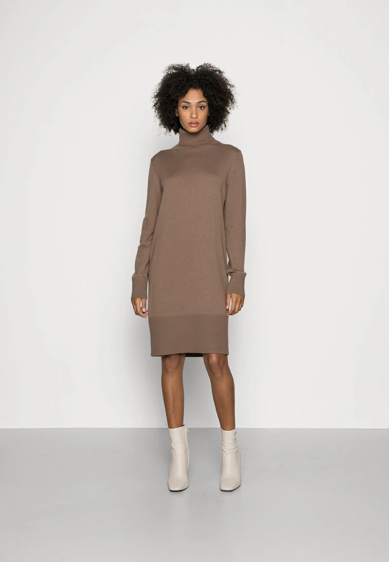 Marc O'Polo HEAVY DRESS LONGSLEEVE TURTLE NECK - Strickkleid - Nutshell Brown | Damen 1 Marc O'Polo HEAVY DRESS LONGSLEEVE TURTLE NECK - Strickkleid - Nutshell Brown | Damen