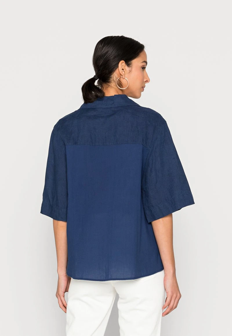 SHIRT SHAPE SHORT SLEEVE BUTTON PLACKET - Hemdbluse - noble blue Marc O'Polo SHIRT SHAPE SHORT SLEEVE BUTTON PLACKET - Hemdbluse - Noble Blue | Damen -Marc O'Polo Verkäufe 1d0e8497d740465f99efa374cf83886d