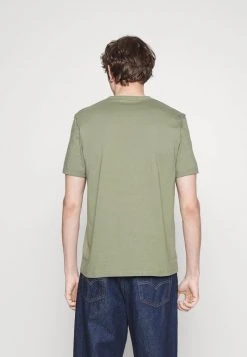 Marc O'Polo SHORT SLEEVE CREW NECK PRINT - T-Shirt Print - Olive | Herren -Marc O'Polo Verkäufe 258d5cfbec78404abd434b1ab33eddac