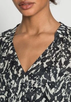 Marc O'Polo Damen BLOUSE V NECK SHORT SLEEVED FEMININE - Bluse - Multi 9 Marc O'Polo Damen BLOUSE V NECK SHORT SLEEVED FEMININE - Bluse - Multi -Marc O'Polo Verkäufe 2b31a5fb2b6b4ec6a898ab6ec5c239fe