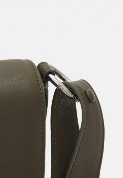 Marc O'Polo Damen LISKA - Umhängetasche - Olive Drab 8 Marc O'Polo Damen LISKA - Umhängetasche - Olive Drab -Marc O'Polo Verkäufe 3adc719c55cf4b03bc316c8d98b74390