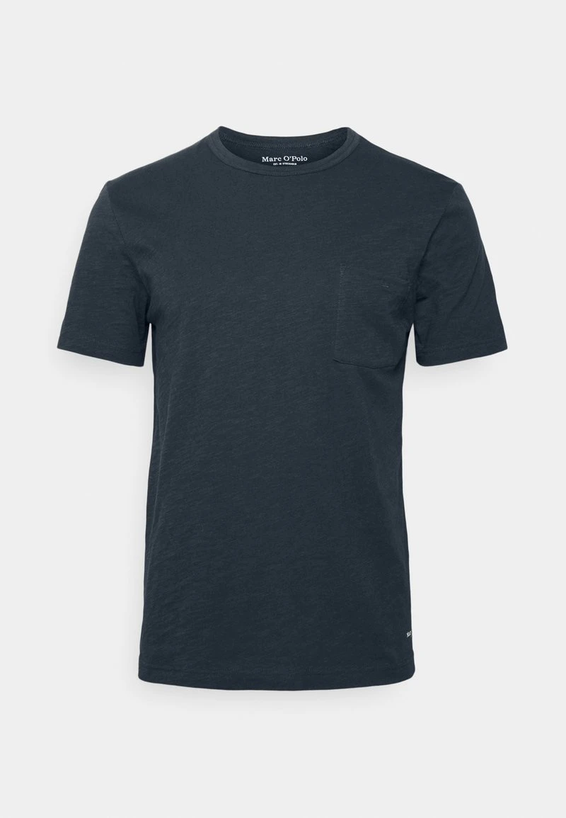 Marc O'Polo SHORT SLEEVE CREW NECK CHEST POCKET PLACED - T-Shirt Basic - Dark Navy | Herren 5 Marc O'Polo SHORT SLEEVE CREW NECK CHEST POCKET PLACED - T-Shirt Basic - Dark Navy | Herren – Bild 5