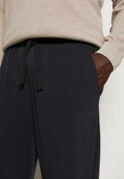 Marc O'Polo FRONT AND BACK POCKETS - Jogginghose - Phantom Fear | Herren 9 Marc O'Polo FRONT AND BACK POCKETS - Jogginghose - Phantom Fear | Herren -Marc O'Polo Verkäufe 46d286c2bdca45fdbc3e5f35d8f572b9