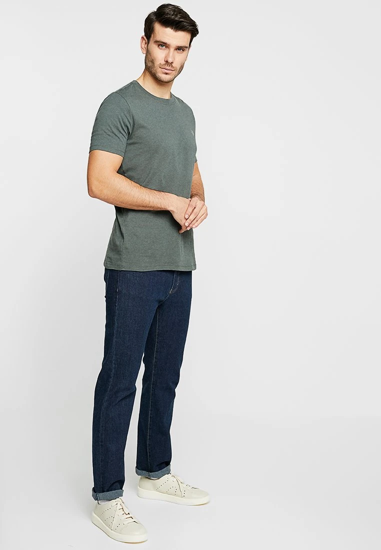 Marc O'Polo C-NECK - T-Shirt Basic - Mangrove | Herren 2 Marc O'Polo C-NECK - T-Shirt Basic - Mangrove | Herren – Bild 2