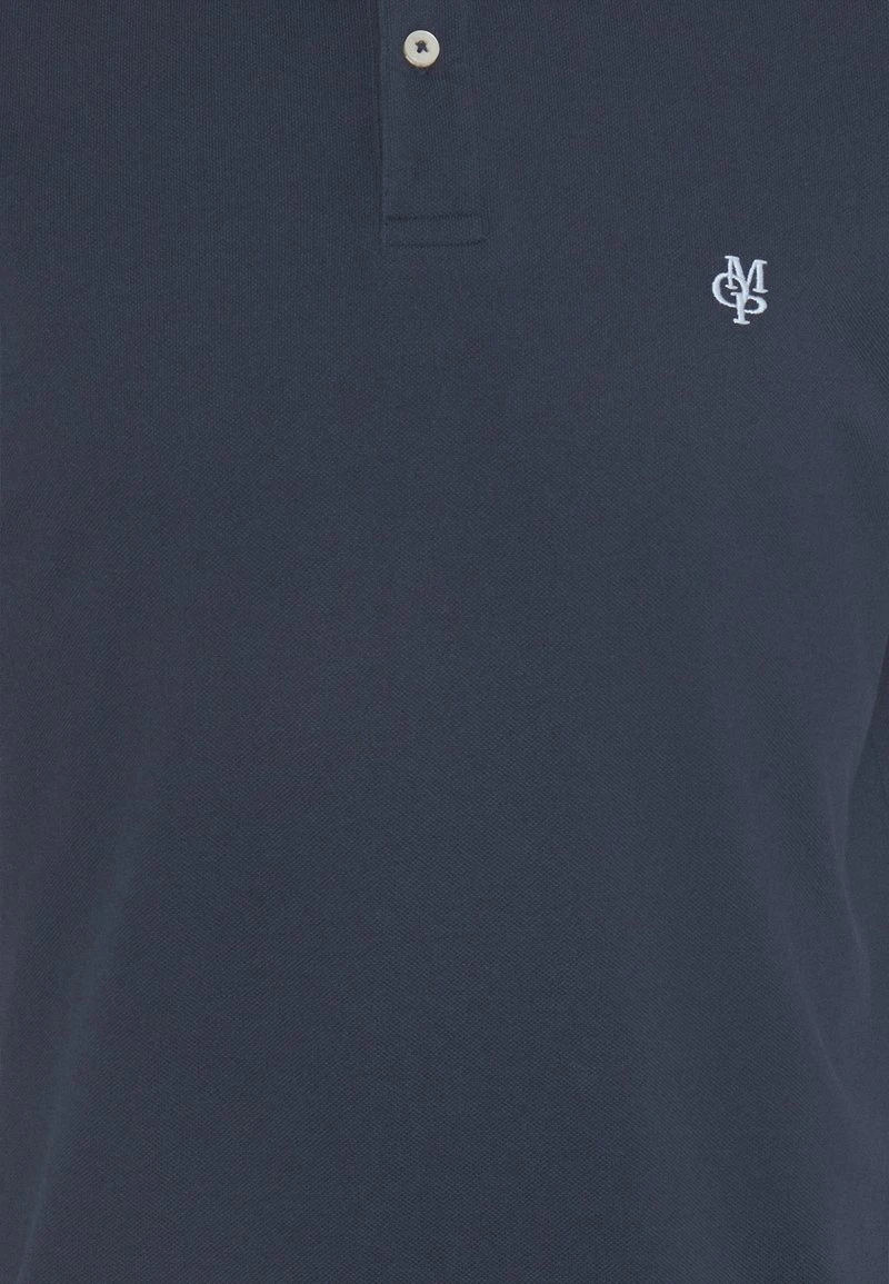 Marc O'Polo SHORT SLEEVE BUTTON PLACKET - Poloshirt - Total Eclipse | Herren 7 Marc O'Polo SHORT SLEEVE BUTTON PLACKET - Poloshirt - Total Eclipse | Herren – Bild 7