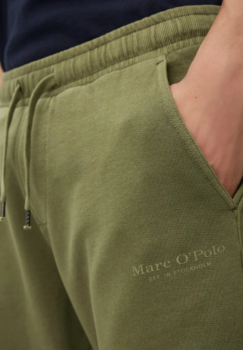 Marc O'Polo Shorts - Aged Oak | Herren 6 Marc O'Polo Shorts - Aged Oak | Herren – Bild 6