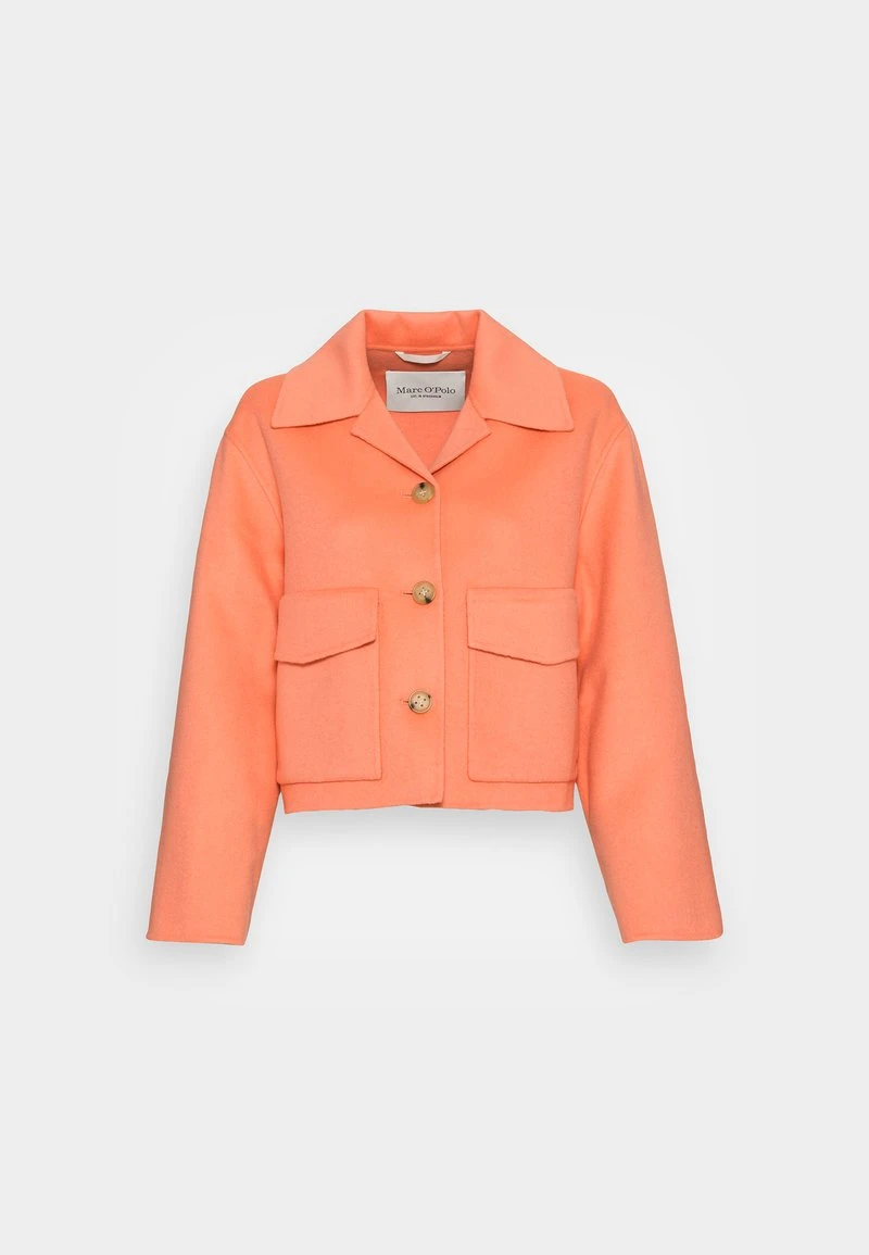 Marc O'Polo CROPPED JACKET TURN DOWN COLLAR FRONT BUTTONS - Leichte Jacke - Vibrant Peach | Damen 4 Marc O'Polo CROPPED JACKET TURN DOWN COLLAR FRONT BUTTONS - Leichte Jacke - Vibrant Peach | Damen – Bild 4