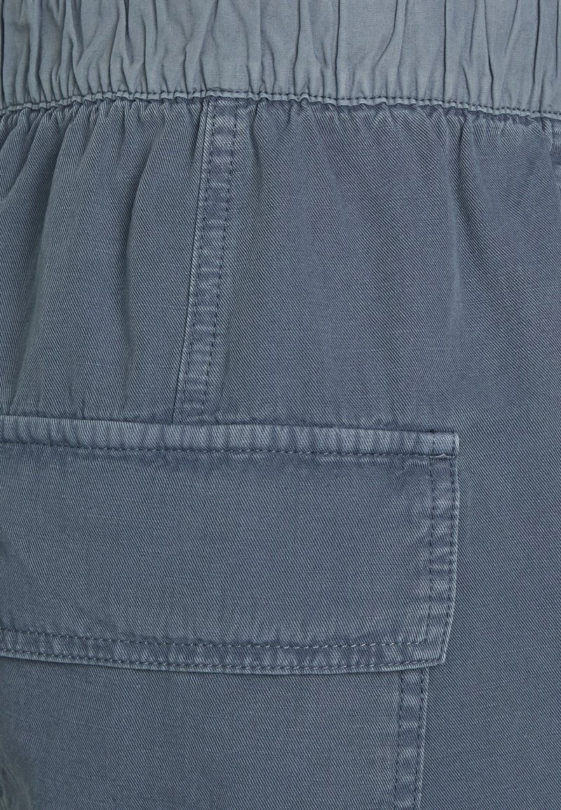 Marc O'Polo Damen PANTS LOW CROTCH FLAP POCKETS - Stoffhose - Mineral Blue 3 Marc O'Polo Damen PANTS LOW CROTCH FLAP POCKETS - Stoffhose - Mineral Blue – Bild 3