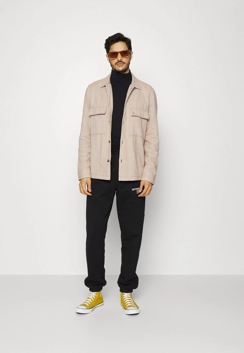 Marc O'Polo OVERSHIRT LONG SLEEVE TWO FLAP POCKETS - Jeansjacke - Multi/linen White | Herren 2 Marc O'Polo OVERSHIRT LONG SLEEVE TWO FLAP POCKETS - Jeansjacke - Multi/linen White | Herren – Bild 2