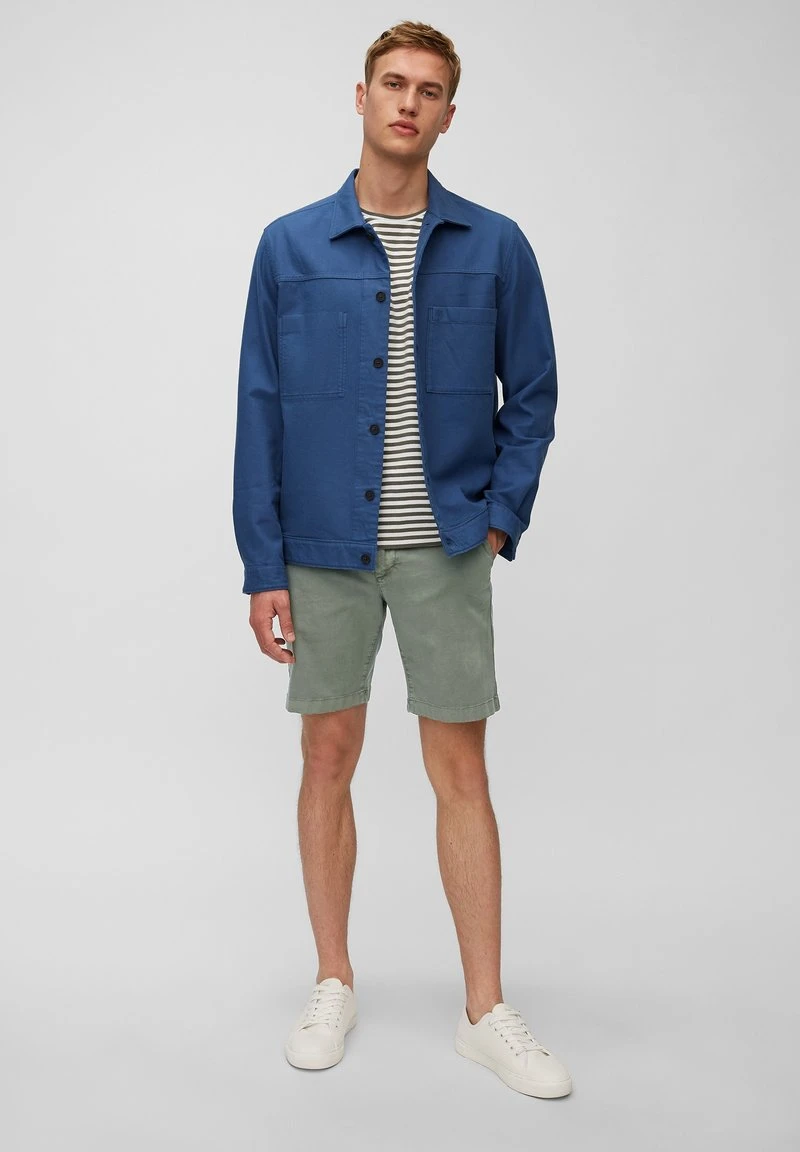 Marc O'Polo SLIM FIT PIPED BACK POCKET - Shorts - Found Fossil | Herren 2 Marc O'Polo SLIM FIT PIPED BACK POCKET - Shorts - Found Fossil | Herren – Bild 2