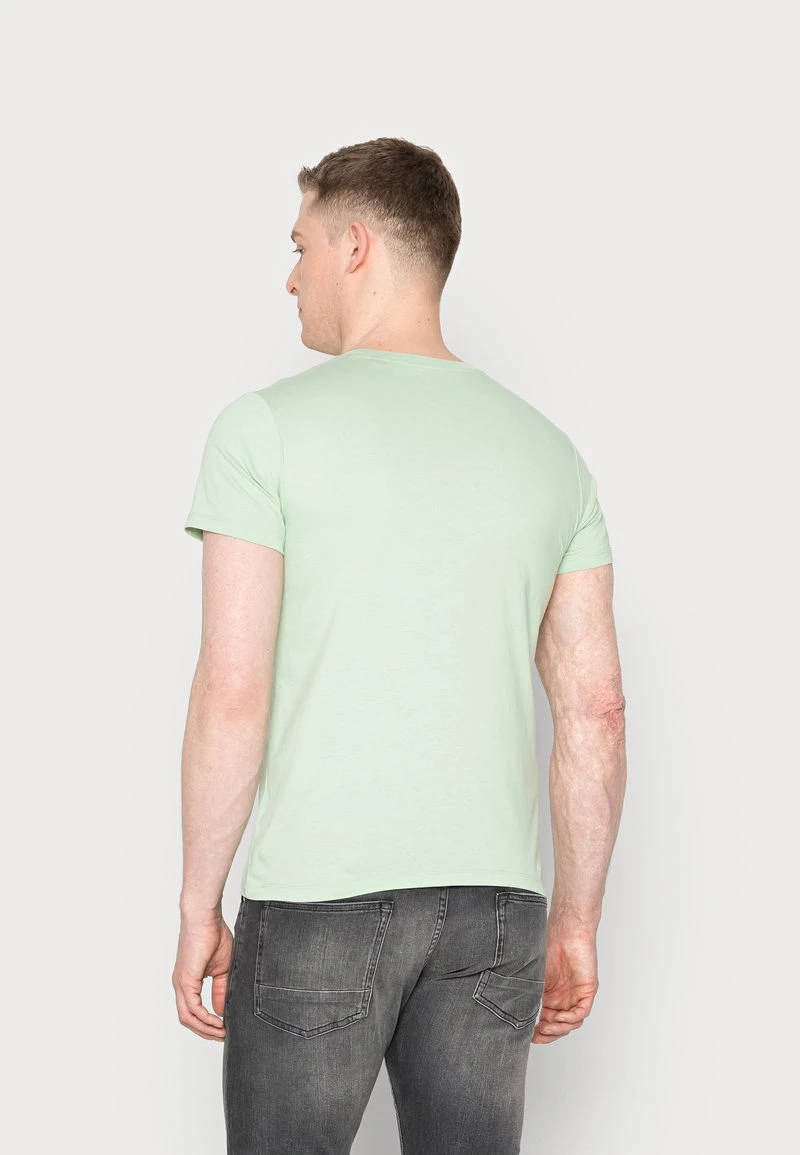 Marc O'Polo SHORT SLEEVE ROUND NECK CLASSIC INSIDE - T-Shirt Print - Morning Dew | Herren 3 Marc O'Polo SHORT SLEEVE ROUND NECK CLASSIC INSIDE - T-Shirt Print - Morning Dew | Herren – Bild 3