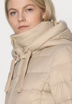 Marc O'Polo RECYCLED NO, RECYCLED COMPONENTS, SORONA FILL - Winterjacke - Stormy Sand | Damen -Marc O'Polo Verkäufe 80370b311e0b4d87ad900ee9cfa49f58