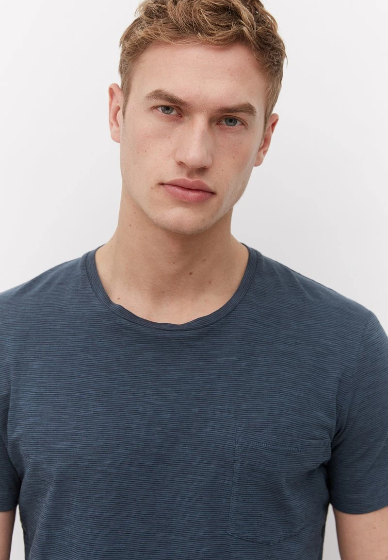 Marc O'Polo T-Shirt Print - Multi Moon Stone | Herren 5 Marc O'Polo T-Shirt Print - Multi Moon Stone | Herren – Bild 5