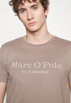 Marc O'Polo Herren SHORT SLEEVE ROUND NECK CLASSIC - T-Shirt Print - Stone Harbour 9 Marc O'Polo Herren SHORT SLEEVE ROUND NECK CLASSIC - T-Shirt Print - Stone Harbour -Marc O'Polo Verkäufe 85881338389f45409b848a500adf196f
