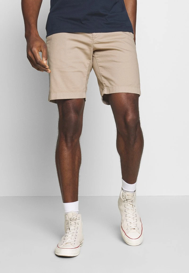 Marc O'Polo SLIM FIT PIPED BACK POCKET - Shorts - Pure Cashmere | Herren 1 Marc O'Polo SLIM FIT PIPED BACK POCKET - Shorts - Pure Cashmere | Herren