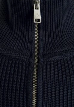 Marc O'Polo CARDIGAN STAND UP COLLAR - Strickjacke - Dark Navy | Herren 5 Marc O'Polo CARDIGAN STAND UP COLLAR - Strickjacke - Dark Navy | Herren -Marc O'Polo Verkäufe 917732cd604843c6976c3dfedb627f9e