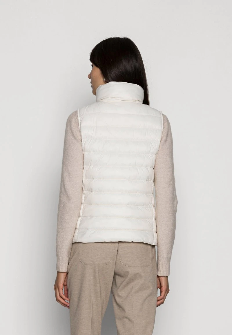 VEST STAND UP COLLAR FRONT ZIPPER - Weste - white mousse Marc O'Polo VEST STAND UP COLLAR FRONT ZIPPER - Weste - White Mousse | Damen -Marc O'Polo Verkäufe a4cf716f00da4bb0948f780782b99c8f