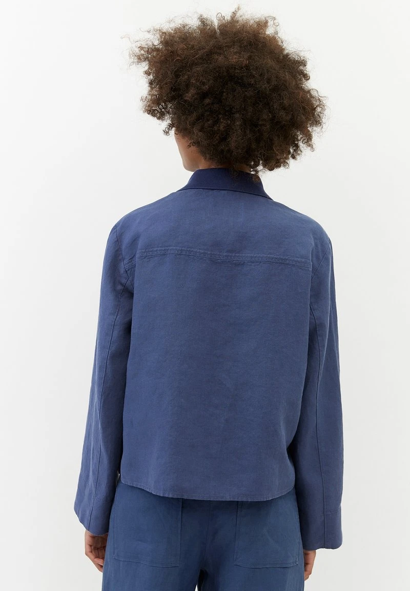 STYLE, HIDDEN PLACKET, ATTACHED POCKETS, COLL - Leichte Jacke - noble blue Marc O'Polo STYLE, HIDDEN PLACKET, ATTACHED POCKETS, COLL - Leichte Jacke - Noble Blue | Damen -Marc O'Polo Verkäufe a71f1faf4d3c4fc7aaedc1387887a9f2