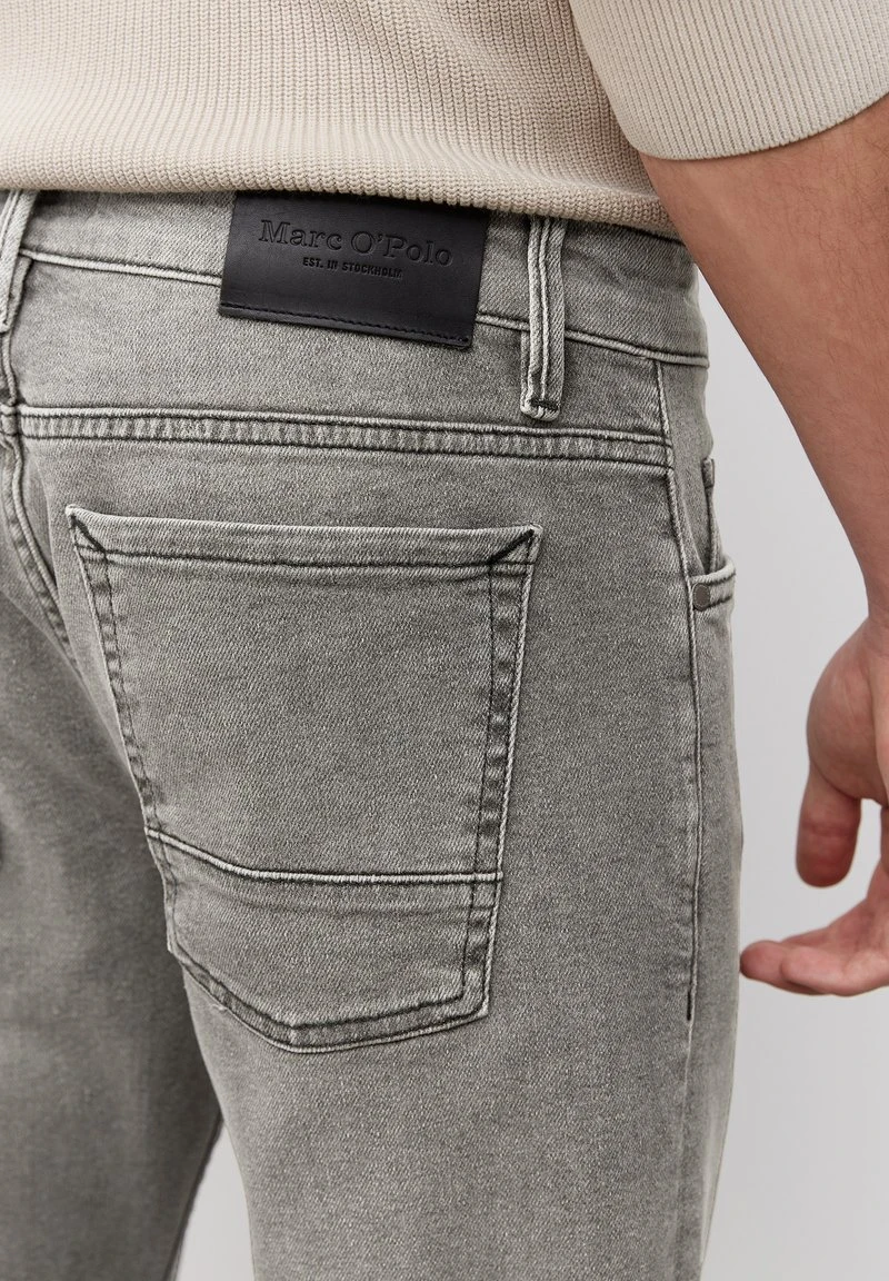 Marc O'Polo Jeans Straight Leg - Eco Dark Grey Wash | Herren 4 Marc O'Polo Jeans Straight Leg - Eco Dark Grey Wash | Herren – Bild 4