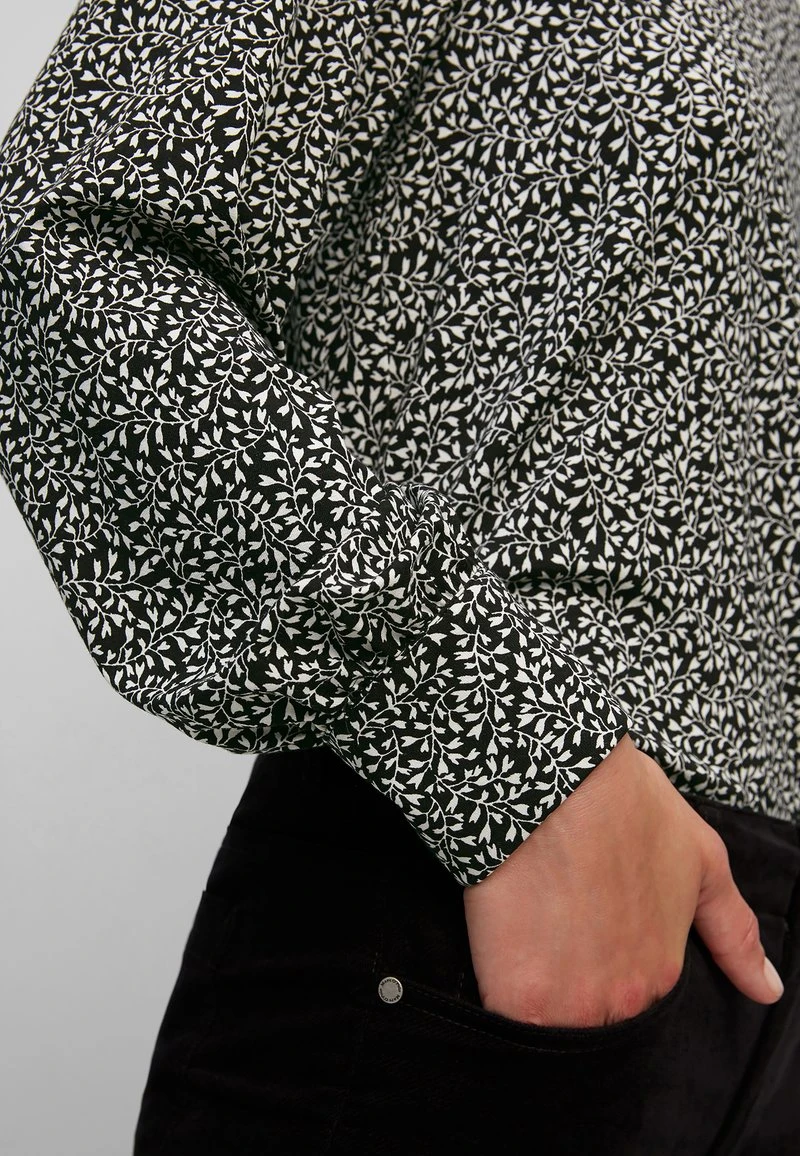 Marc O'Polo AUS LENZING™ ECOVERO™ - Langarmshirt - Multi/black | Damen 4 Marc O'Polo AUS LENZING™ ECOVERO™ - Langarmshirt - Multi/black | Damen – Bild 4