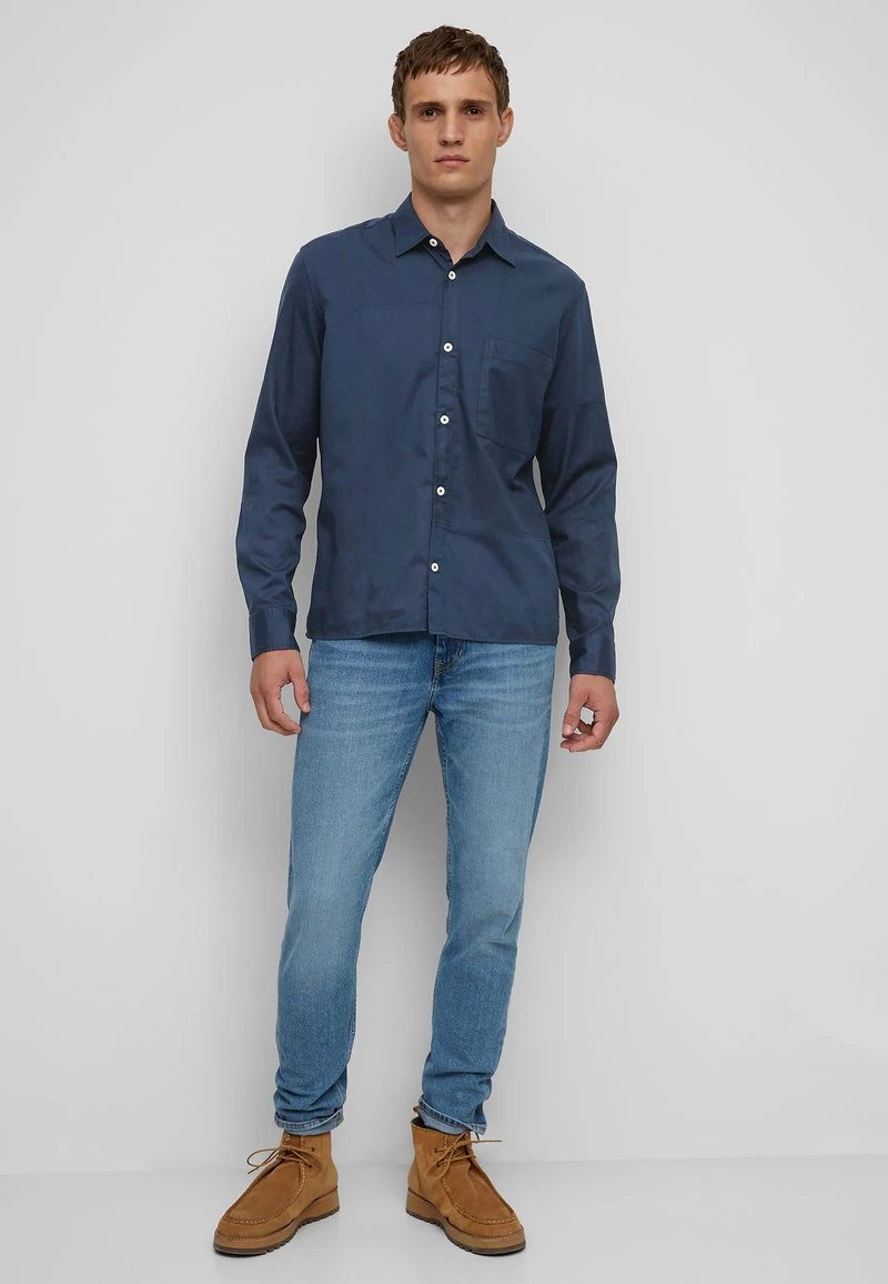 Marc O'Polo REGULAR IM LÄSSIGEN PATCHWORK-STIL - Hemd - Total Eclipse | Herren 2 Marc O'Polo REGULAR IM LÄSSIGEN PATCHWORK-STIL - Hemd - Total Eclipse | Herren – Bild 2