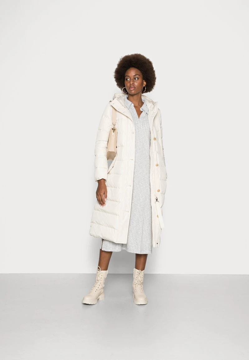 Marc O'Polo Daunenmantel - Chalky Sand | Damen 2 Marc O'Polo Daunenmantel - Chalky Sand | Damen – Bild 2
