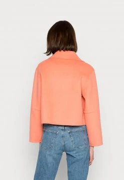 Marc O'Polo CROPPED JACKET TURN DOWN COLLAR FRONT BUTTONS - Leichte Jacke - Vibrant Peach | Damen 7 Marc O'Polo CROPPED JACKET TURN DOWN COLLAR FRONT BUTTONS - Leichte Jacke - Vibrant Peach | Damen -Marc O'Polo Verkäufe bb2294c1f6eb485fb780ba02b950191a