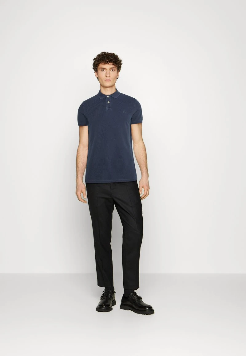 Marc O'Polo SHORT SLEEVE DETAILS - Poloshirt - Total Eclipse | Herren 2 Marc O'Polo SHORT SLEEVE DETAILS - Poloshirt - Total Eclipse | Herren – Bild 2