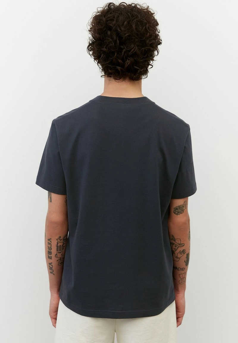 Marc O'Polo T-Shirt Print - Dark Navy | Herren 2 Marc O'Polo T-Shirt Print - Dark Navy | Herren – Bild 2