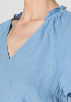 Marc O'Polo BLOUSE V-NECK SHORT SLEEVED - T-Shirt Basic - Washed Cornflower | Damen -Marc O'Polo Verkäufe ca3f4b6dec214f4d9e3a128f0ca14d5c