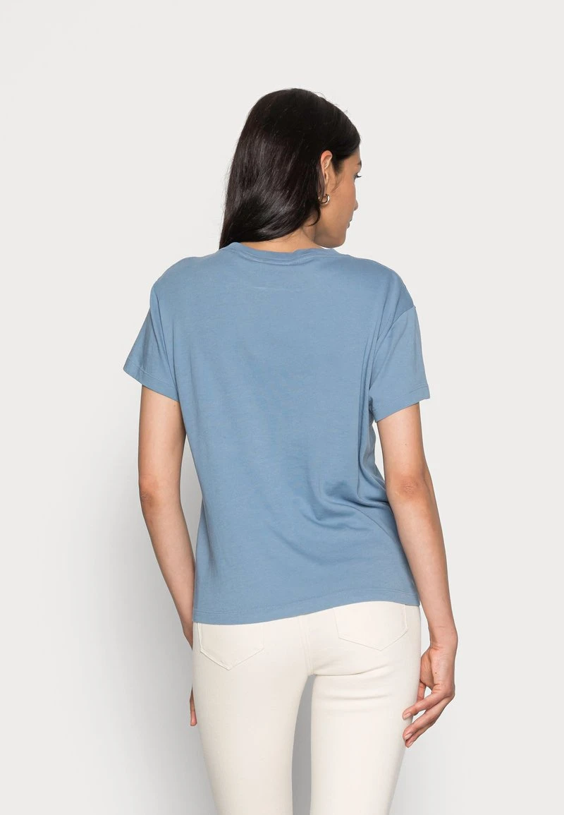 Marc O'Polo SHORT SLEEVE ROUND NECK PLACED PRINT - T-Shirt Print - Fall Sky | Damen 3 Marc O'Polo SHORT SLEEVE ROUND NECK PLACED PRINT - T-Shirt Print - Fall Sky | Damen – Bild 3