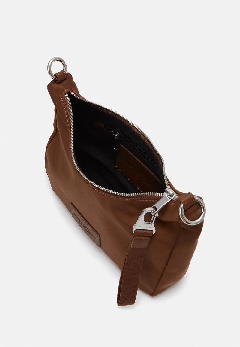 AGNES - Umhängetasche - melted caramel Marc O'Polo Damen AGNES - Umhängetasche - Melted Caramel -Marc O'Polo Verkäufe d2838d30fe39447fbc6fbfbb2f7db7c2