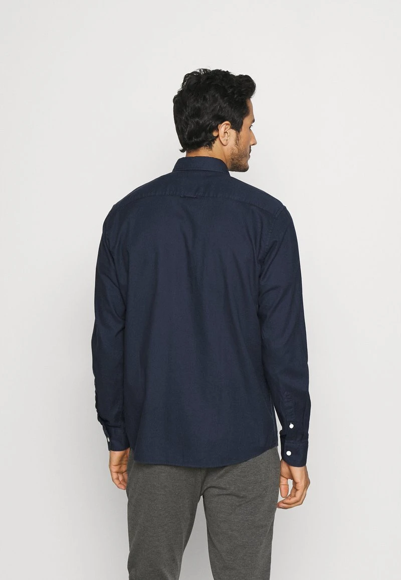 Marc O'Polo BUTTON DOWN LONG SLEEVE ONE POCKET STITCHED GENUINE PLACKET - Hemd - Total Eclipse | Herren 3 Marc O'Polo BUTTON DOWN LONG SLEEVE ONE POCKET STITCHED GENUINE PLACKET - Hemd - Total Eclipse | Herren – Bild 3