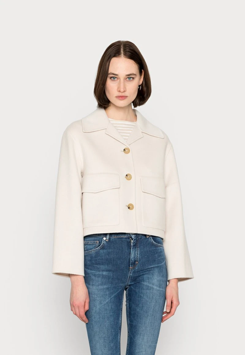 Marc O'Polo CROPPED JACKET TURN DOWN COLLAR FRONT BUTTONS - Leichte Jacke - Stone Powder | Damen 1 Marc O'Polo CROPPED JACKET TURN DOWN COLLAR FRONT BUTTONS - Leichte Jacke - Stone Powder | Damen